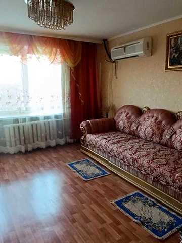 Продам 4 кімнатну квартиру в центрі міста Миргород вул Незалежності ЖК ОСББ