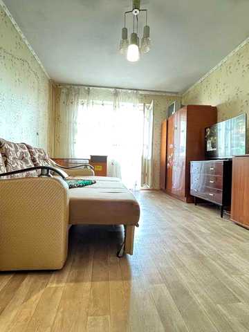 Троєщина, Рейгана , однокімнатна 44кв.м. в гарному стані