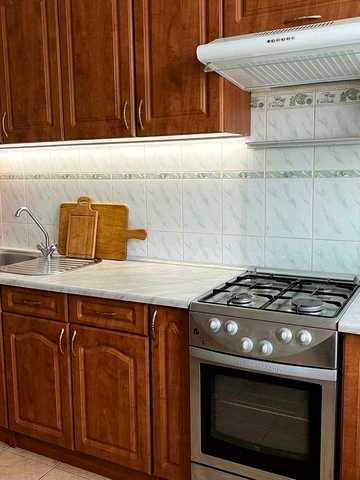 Здається затишна двокімнатну квартиру з газом на вул. Головка (68 м ²)