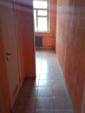 Продам 3-комн квартиру в районе Петровского просп.