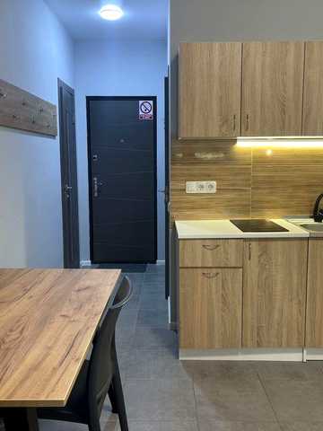 3 й пов, м Харківська, Ревуцького 40В