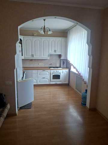 арена 3 кім.Печерський,Алмазна 14 М.Печерська