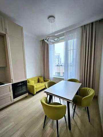 1-к. квартира, 40 м², вул Миру 19 ЖК River Town