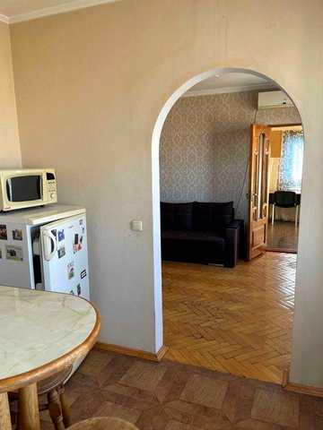 Продаж 3к квартира в м. Київ вул. Гната Юри ТРЦ Квадрат, Колібріс