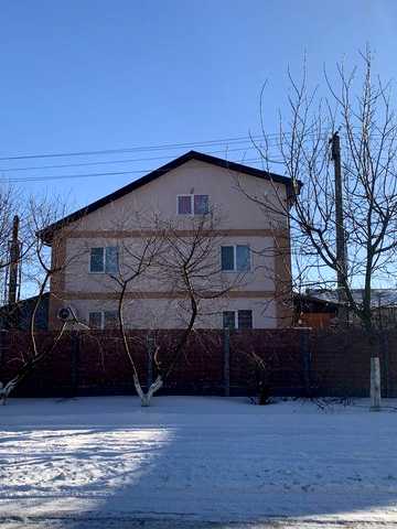 Продам будинок 260 квадратів в фастівскому районі 10 км