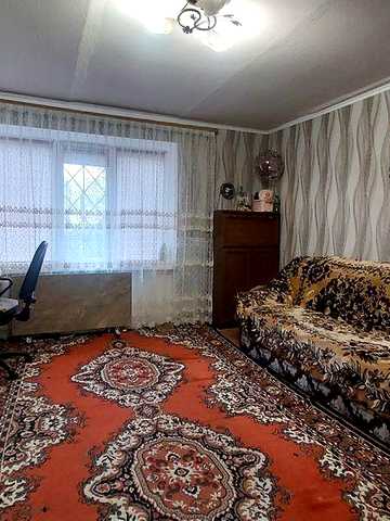 Продам 2-кімнатну квартиру. Вул.Стависька,48.