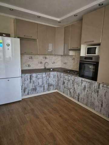 Продам 3- кімнатну квартиру 102 кв.м МЖК Інтернаціоналіст ЖК Пурпурові вітрила ЖК Алые Паруса