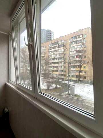 1-кімнатна квартира біля метро Деміївська