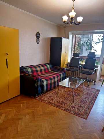 Продам 1-к кв,3 хв до м. Лівобережна,Флоренції,9. Цегляний будинок, вікна у двір