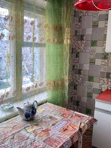 Здам 2-кімн. квартиру (45 м²), вул. Зеленого Клину, 8. Окремі кімнати, чисто
