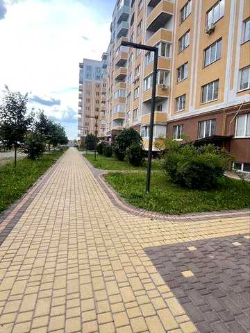 Продам за вигідною ціною квартиру з балконом і газом, біля школи Буча!