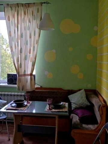 Сдам 3 комн. квартиру от хозяина. АО, центр