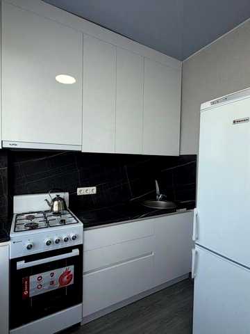 Продаж 2 кім.кв. Новий сучасний ремонт, меблі, техніка