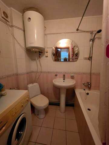 Здається 3-х кв.Пр.Миру, 23В, Пл. Перемоги