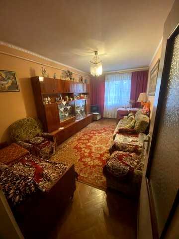 Продам двохкімнатну квартиру