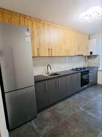 Продам 3-кімнатну квартиру 70 м², АГО, 4/9 поверх, вул. Марії Примаченко, район Полтавського ринку