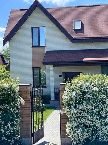 Здам 4-х кімнатний, 2-поверховий будинок, 160 м², ділянка 16 соток. Лівий берег, вул. Максима Рильського.