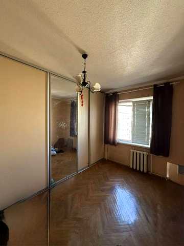 Продаж 3 кімнатної квартири в центрі міста
