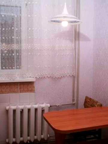Сдам свою 2-комнатную квартиру в центре Днепра на ул.Привокзальная 3 на длительный срок