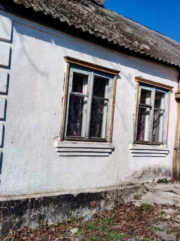 Продам пів  будинку