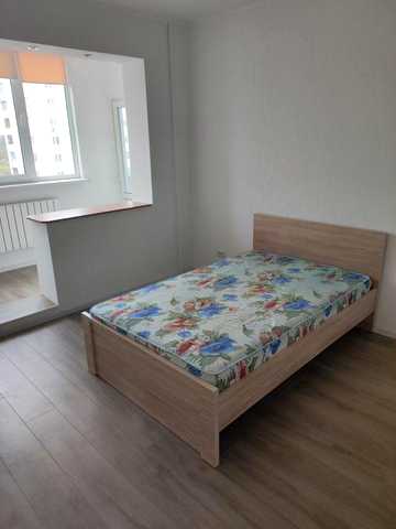 Здам в довгострокову оренду 3-кімнатну квартиру вул. Захисників України (Малікова)