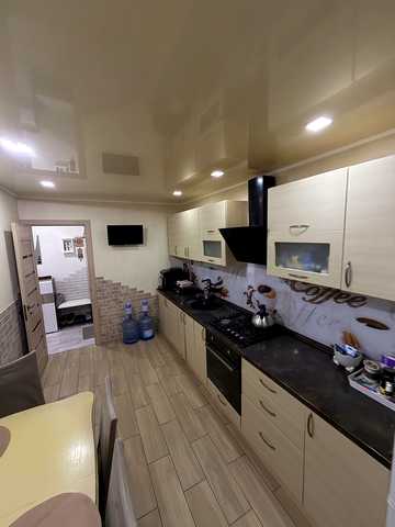 None 125000 USD