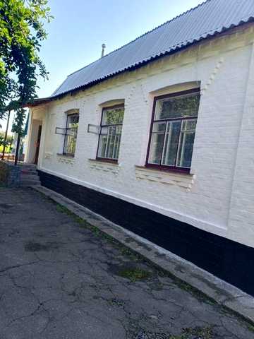 Продам будинок всі комунікації в будинку
