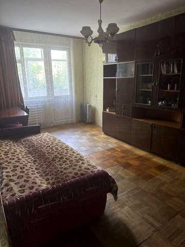 3 кімнати, Жабинського