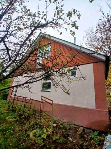 Домоволодіння в селі Вороньків