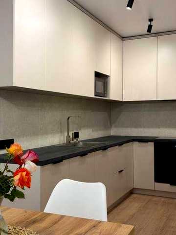 Оренда 1.5к квартири в жк з басейном Manhattan UP