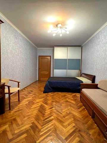 Срібнокільська 24, м. Осокорки 7 хв пішки, 3 кімнатна 112 м2