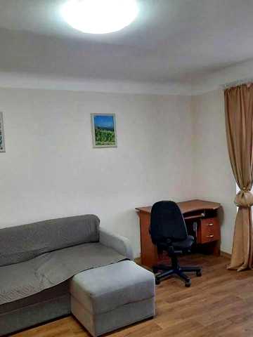 Продам 1к.квартиру с капремонтом,П.Поле,ул.23 Августа 6,метро-10мин.,3\9