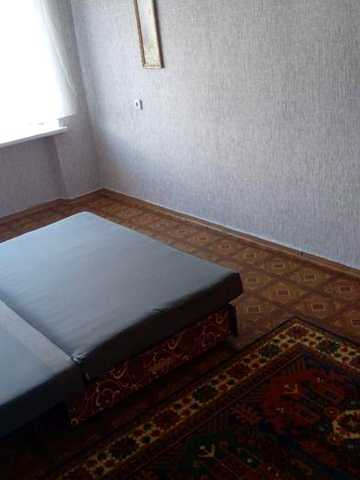 Сдаю 2- ком кв 3/9 кирп."Колос"