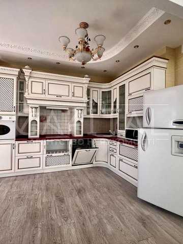 Оренда квартири з терасою , вул. Депутатська