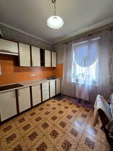 Сдам 1 комнатную  квартиру  пр-т  Небесной сотни Левитана