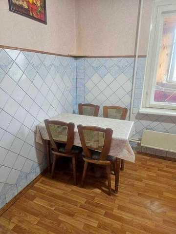 Здам без % 3к. квартиру вул. Ахматової, 6