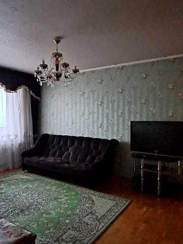3 кім.кв по вул. Чистяківська 11- б. м. Нивки