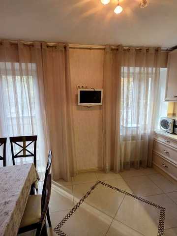Сдам 6.5 Фонтана Петрашевского, 3- х комн.  17.000 гр.