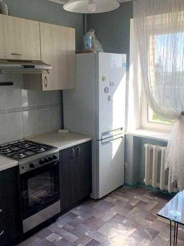 Здається в оренду затишна 1-кімнатна квартира поблизу центра міста.