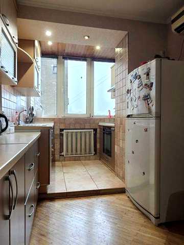 Продаж 2к квартири 60.5 кв. м на вул. Антоновича 94-96