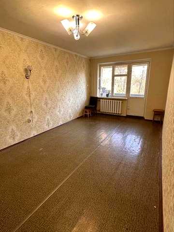 Сдам 2-к квартиру на длительный срок, 12 квартал, без мебели