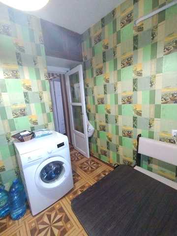 продам 1 ком квартиру на Лазо