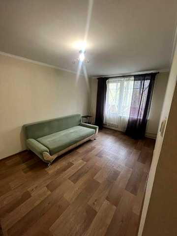 Сдам 1 кв метро Студенческая Гв. Широнинцев 7000 гр.
