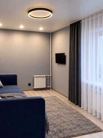 продам 2 х кімнатну квартиру в центрі ЖК 4