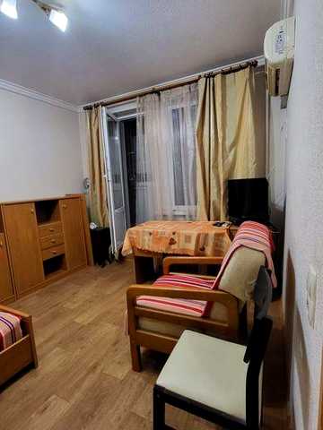 Аренда 1к кв кап.ремонт 1й дом от м.Победы возле Класса Победы, 56