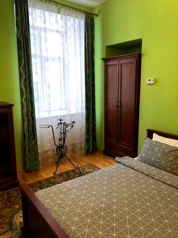 Оренда 1-к квартири в Центрі міста, вул. Театральна