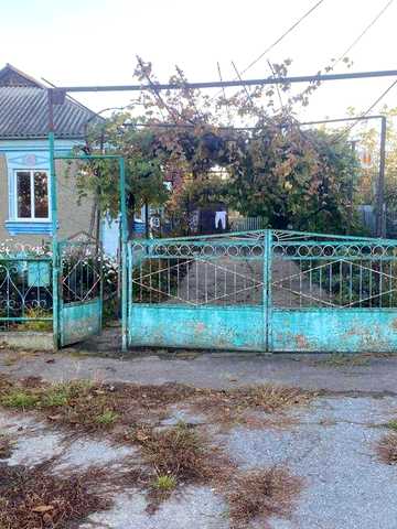 Продам просторий будинок