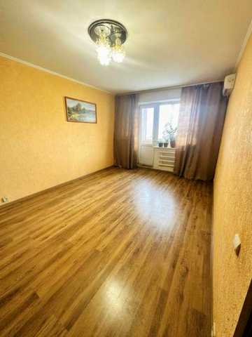 Продаж затишної 2-к квартири 51 м² по вул. Київський Шлях 2/2