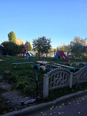 продам 3 кімнатну квартиру Розсошенці