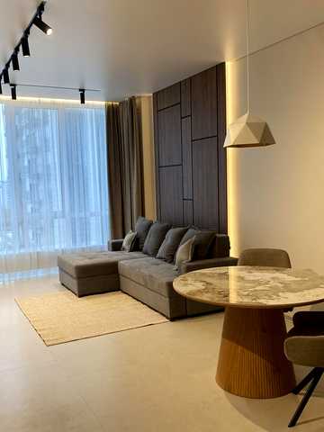None 1800 USD